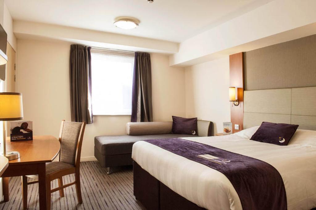 Premier Inn Wirral - Heswall Luaran gambar